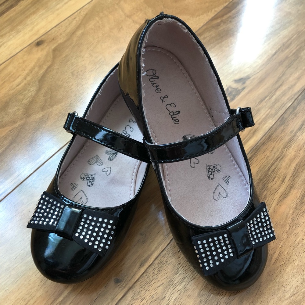Girl’s flats size 10